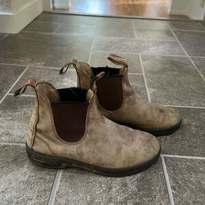 Blundstones size 5 AUS, 8 US (womens )